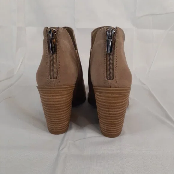 Vince Camuto Ankle Boots - Size 8M - Picture 4 of 5